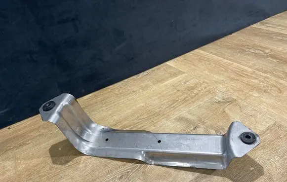 Holder (bracket)