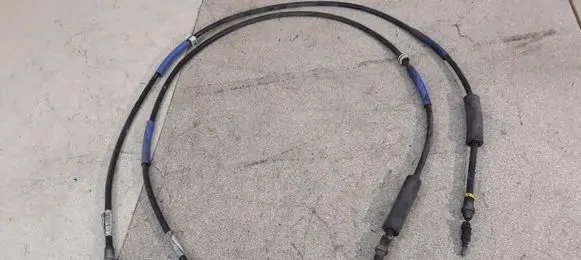 Handbrake/parking brake wiring cable