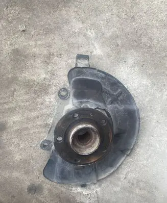 Volvo V70 Front wheel hub