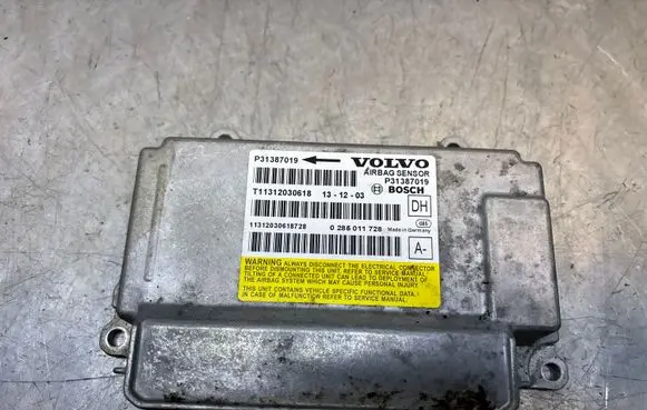 Volvo V70 Airbag control unit/module 31387019