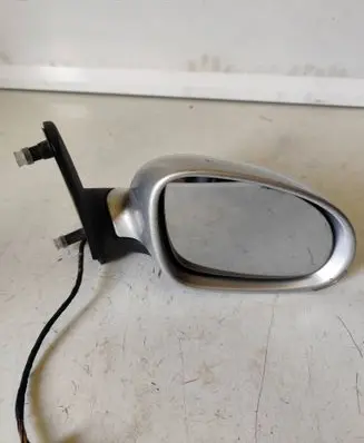 Volkswagen PASSAT B6 Front door electric wing mirror E1010781