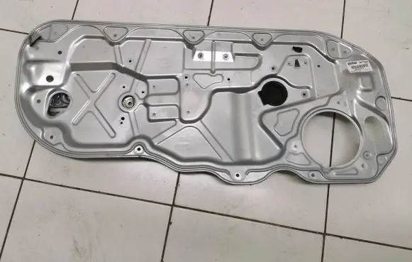 Volvo C30 Front window lifting mechanism without motor 8679978 998465100 1604313