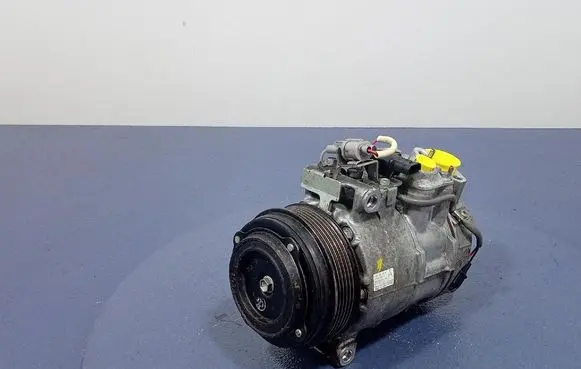 Infiniti Q50 Air conditioning (A/C) compressor (pump) A0008305000