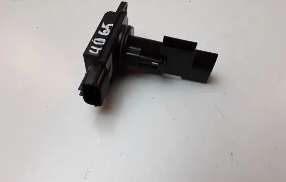 Mitsubishi Grandis Mass air flow meter MR985187