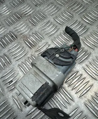 Hyundai Santa Fe Glow plug pre-heat relay 368302F360