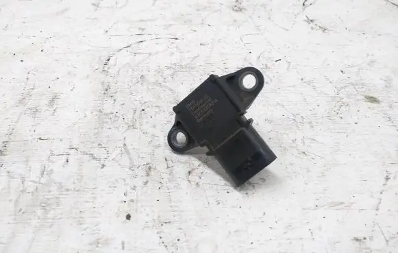 BMW 4 F32 F33 Air pressure sensor 7599042 A2C53358214