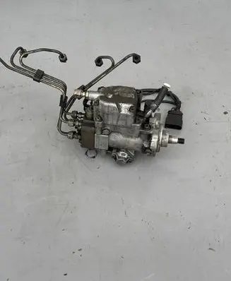 Volkswagen Multivan T4 Fuel injection high pressure pump 0460415985 074130109R