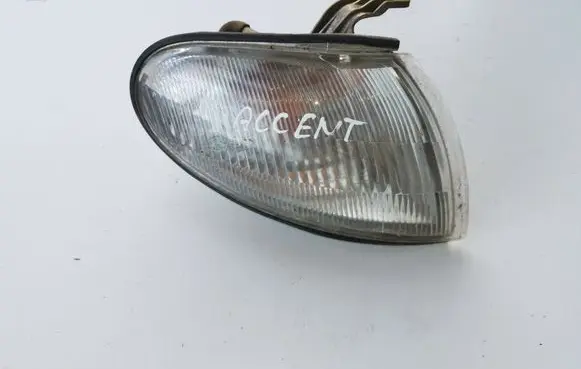 Hyundai Accent Front indicator light