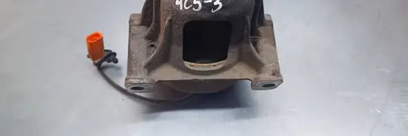 Audi S5 Engine mount bracket 8K0199381