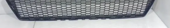 Toyota Verso Front bumper lower grill 531120F040