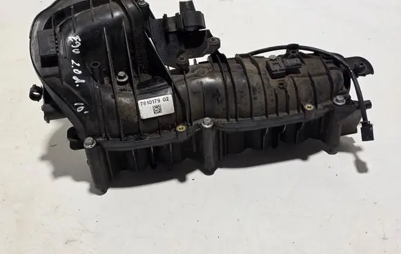 BMW 3 E90 E91 Intake manifold 781017902 108452S10