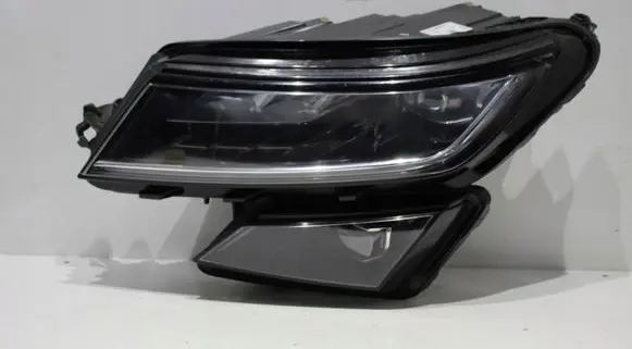 Skoda Karoq Headlight/headlamp
