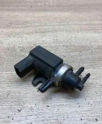 Volkswagen Touareg I Turbo solenoid valve 1J0906627