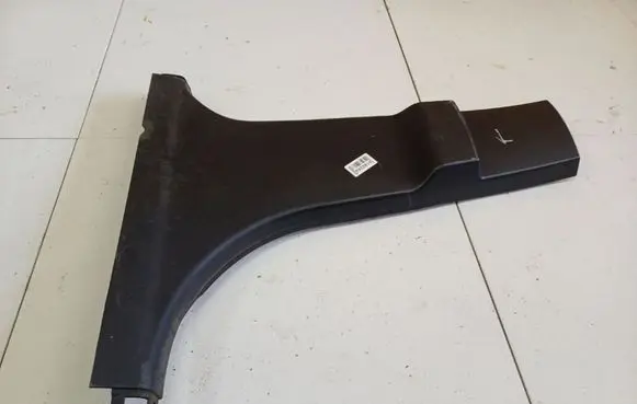 Mitsubishi Endeavor (B) pillar trim (top) MR559715