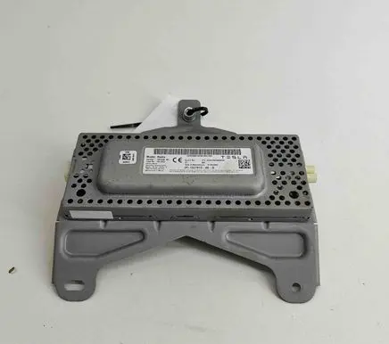 Tesla Model Y Other devices 152797300D