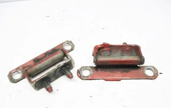 Nissan Serena Tailgate/trunk/boot hinge