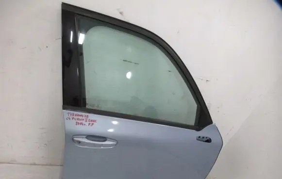 Citroen C4 II Picasso Front door