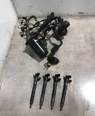 Volkswagen Golf VII Fuel injection system set 04L130277BC 5Q0127399BC 04L130089F