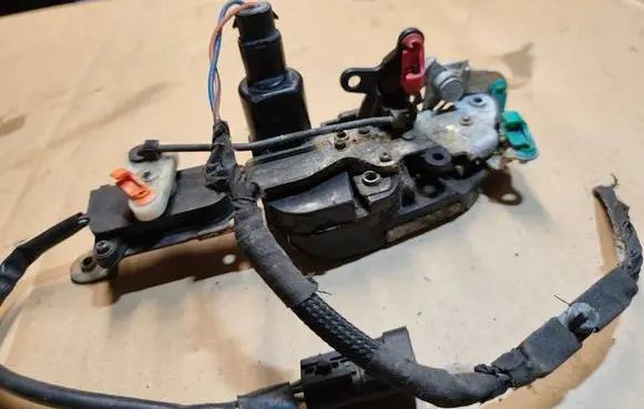 Chrysler Voyager Front door lock