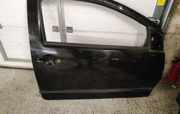 Door (2 Door Coupe)