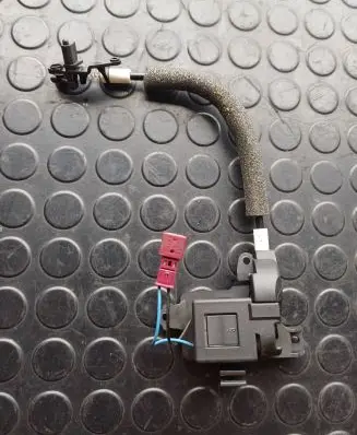 BMW 3 E90 E91 Curtain motor 897200240002 21072009175