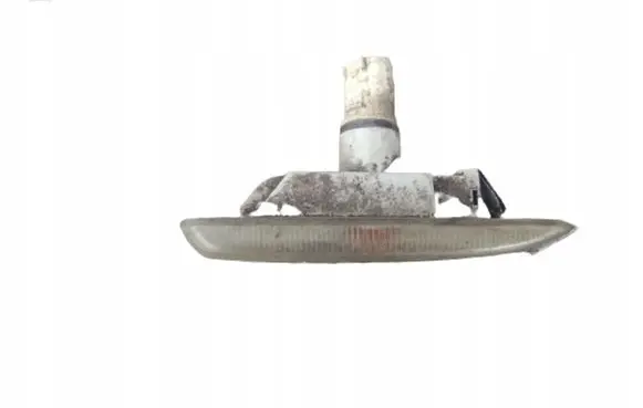 BMW 3 E46 Front fender indicator light 2228592