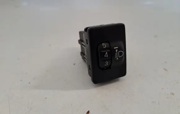 Toyota Avensis T270 Headlight level height control switch 8415202040