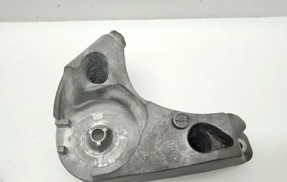 BMW 5 G30 G31 G38 A/C compressor mount bracket 7646904 64557646904 180946