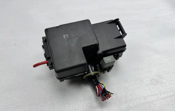 Volvo XC90 Fuse module 31384034