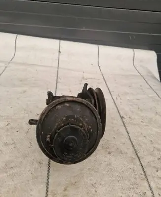 Nissan Patrol Y60 Power steering pump