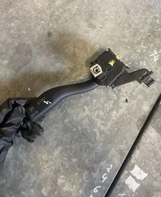 Volkswagen PASSAT B7 Wiper control stalk 1K0953519J 01203516 20351682520930