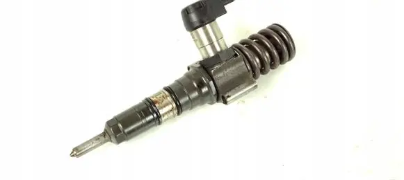 Audi A3 S3 8P Fuel injector 03G130073S