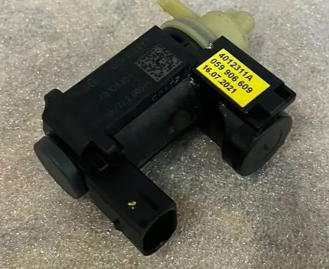 Audi A6 S6 C5 4B Turbo solenoid valve 059906627