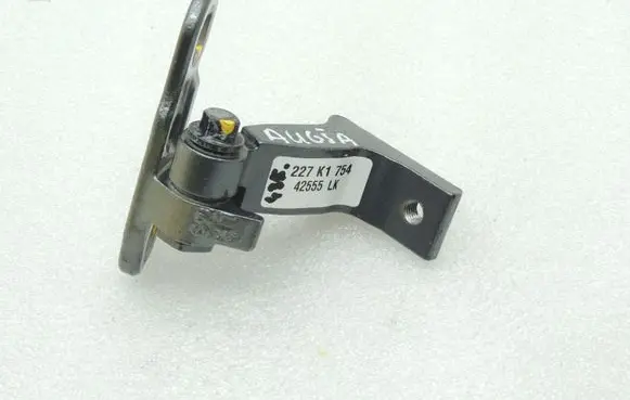 Volvo XC90 Rear door upper hinge 31424587 31424593