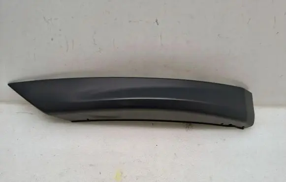 Ford Focus Front bumper splitter molding 
