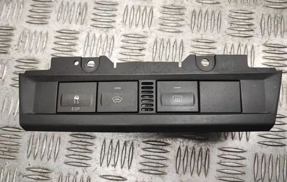 Ford Focus Windscreen/window heater switch 4M5113D734BC