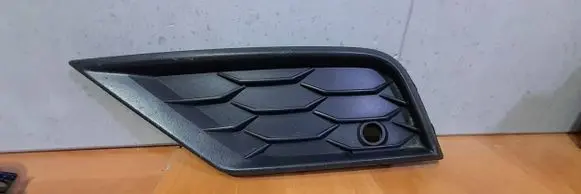Volkswagen Tiguan Tow hook cap/cover MIA11223