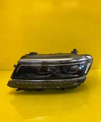 Volkswagen Tiguan Headlight/headlamp 5NB941081D