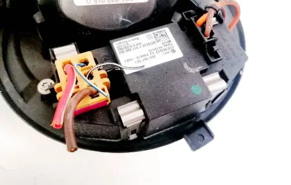 Volkswagen PASSAT B6 Heater blower motor/fan resistor 3C0907521 2468105381