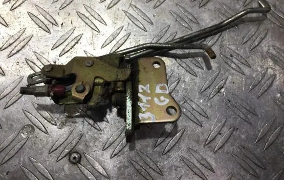 Mitsubishi Space Runner Rear door lock