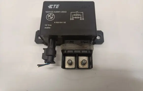 BMW 7 G11 G12 Coolant fan relay 6836504