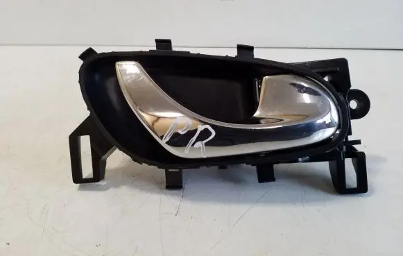 Nissan X-Trail T32 Front door interior handle