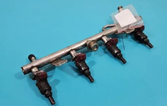 Fuel injector