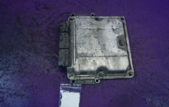Renault Laguna I Engine control unit/module ECU 7700113027