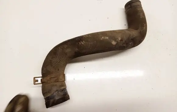 Toyota RAV 4 (XA30) Engine coolant pipe/hose 