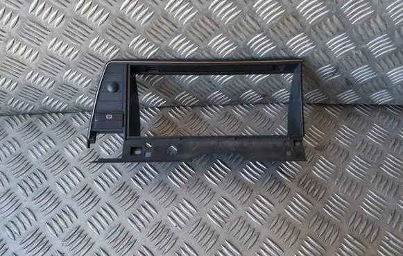 Volkswagen PASSAT B2 Dashboard trim 321857059