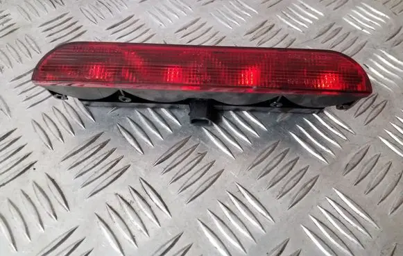 Audi A4 S4 B5 8D Third/center stoplight 0996400