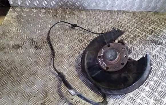 Audi A4 S4 B7 8E 8H Rear wheel hub spindle/knuckle 