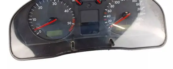 Volkswagen PASSAT B5 Speedometer (instrument cluster) 3B0920822A