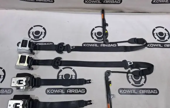 Volkswagen Tiguan Set of seat belts 571857705 571857706 571857805A